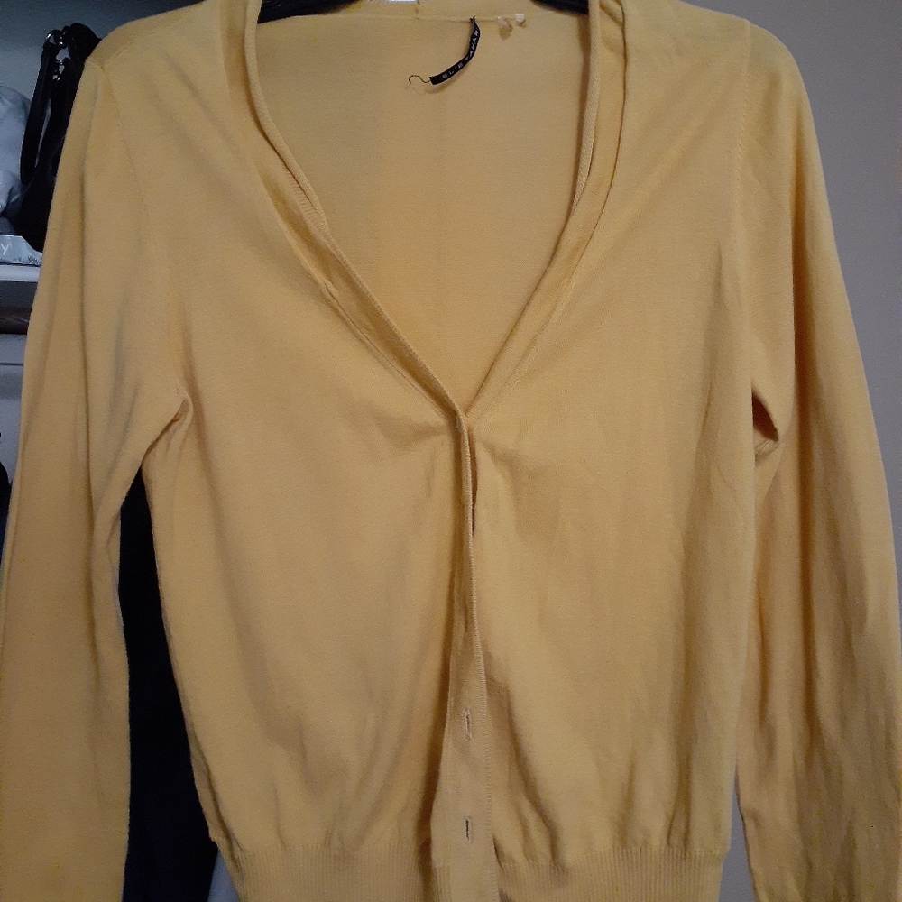 Cardigan - Picture 3 of 4
